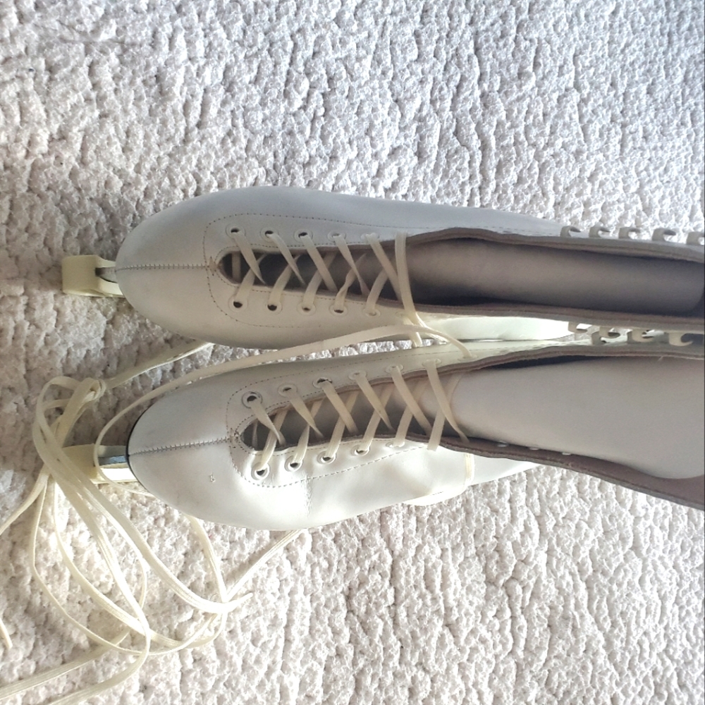 Riedell Ice Skates Size 7